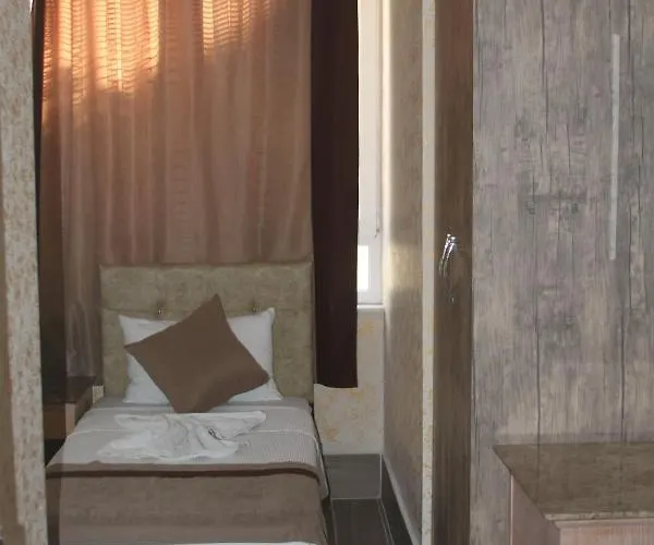 Ozgur Isiklar Hotell 2*