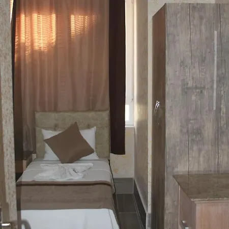 Ozgur Isiklar Aparthotel 2*