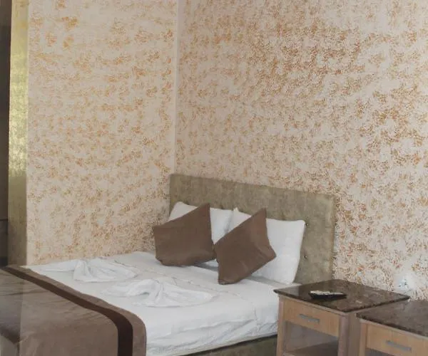 Szálloda Ozgur Isiklar Antalya