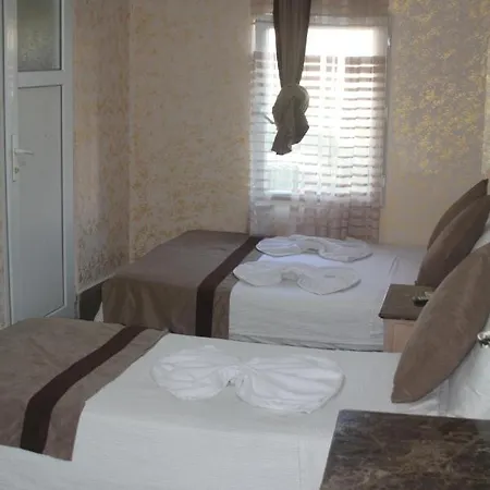 özgür Işıklar Apart Otel 2*