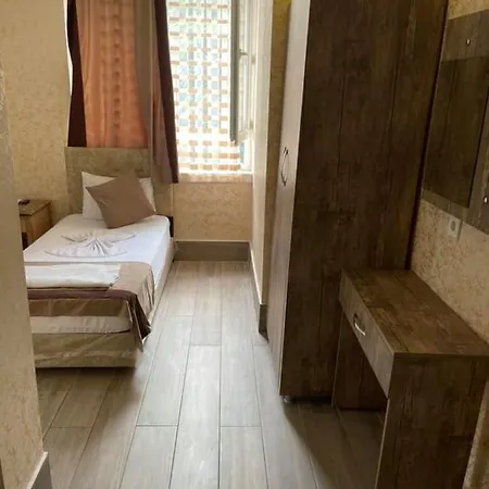 özgür Işıklar